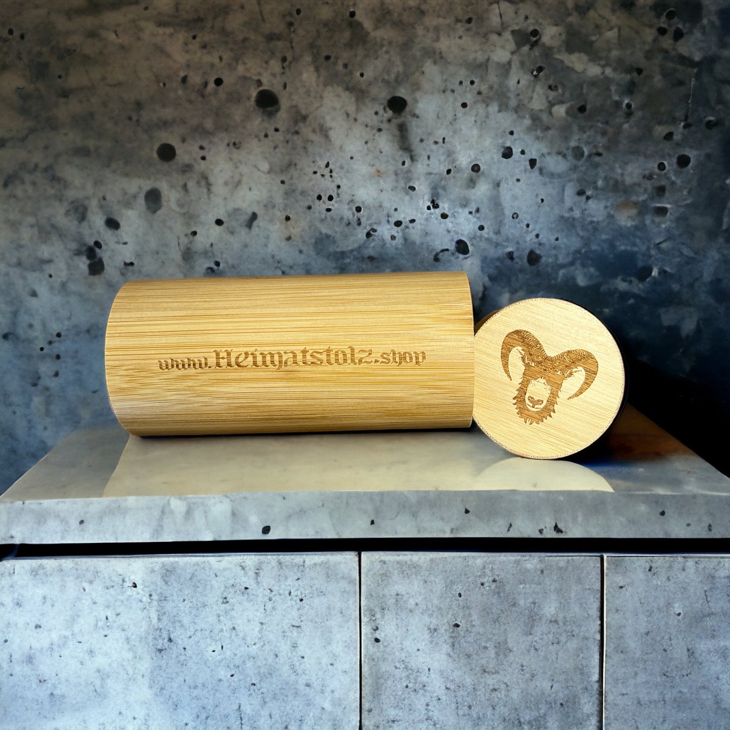 Heimatstolz - Sonnenbrille mit Lasergravur, Etui und Tüchern für die Brille