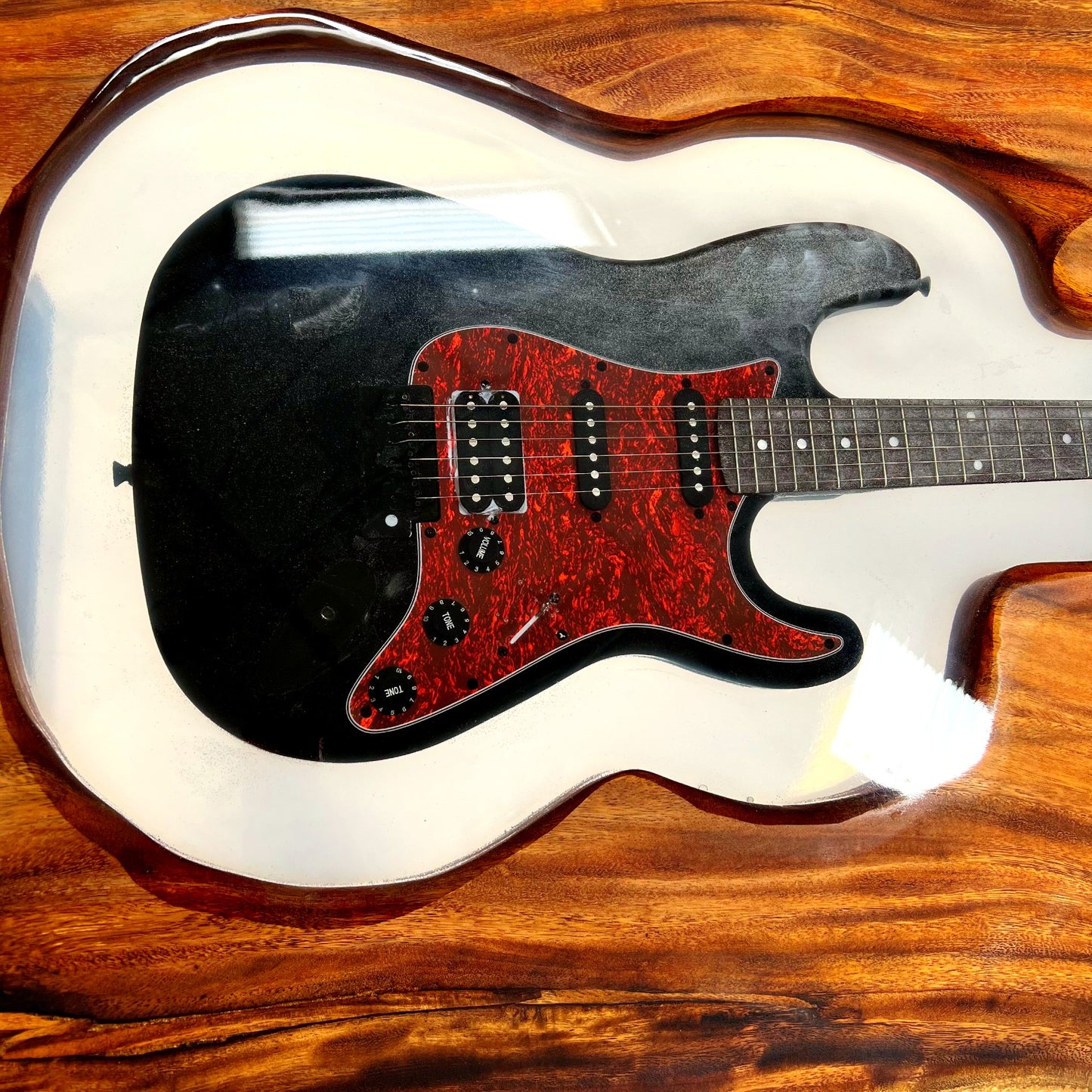 Unikat - Gitarren Tisch