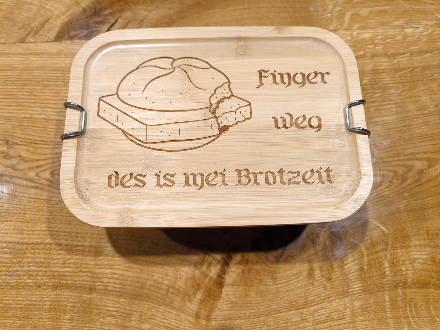 Brotzeitdose aus Edelstahl mit Bambusdeckel