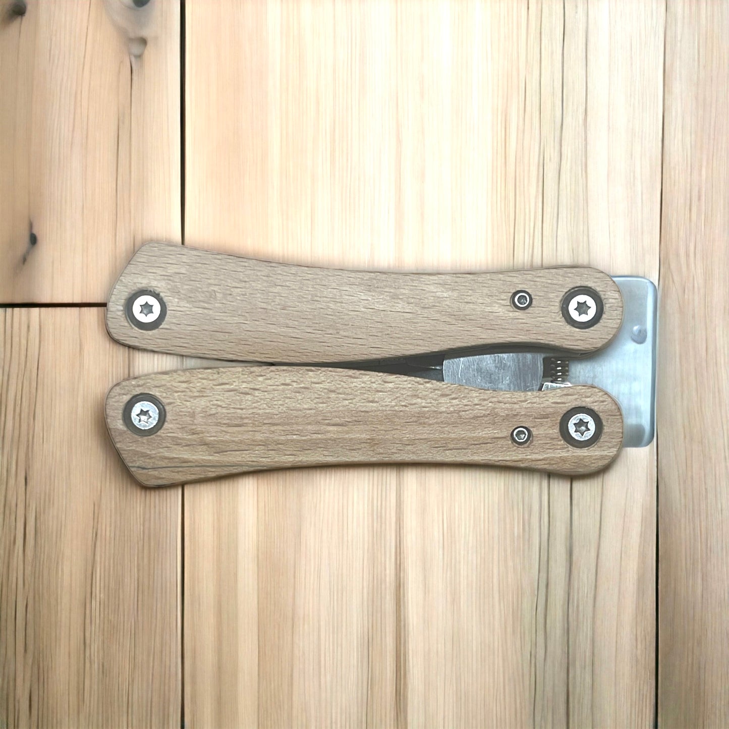 Personalisierbares Holz Multitool - Multiwerkzeug
