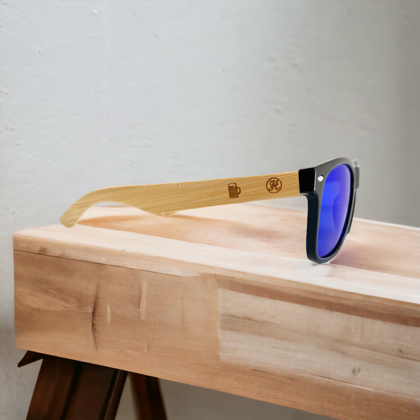 Sonnenbrille "Freibierfotzn" mit Etui und Tücher für die Brille