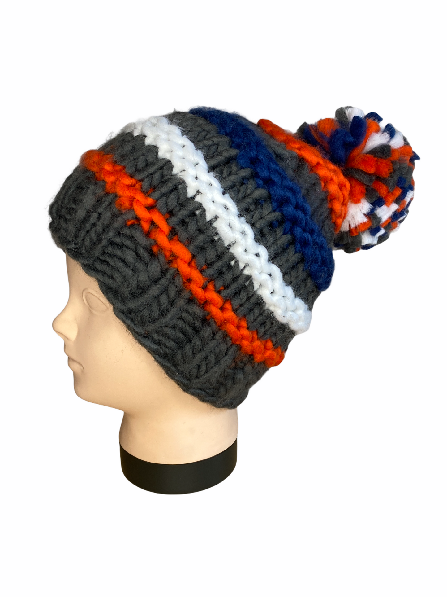 Wunderschöne grobe Kinderstrickmütze 5 Jahre - 10 Jahre mit Bommel in grau gestreift